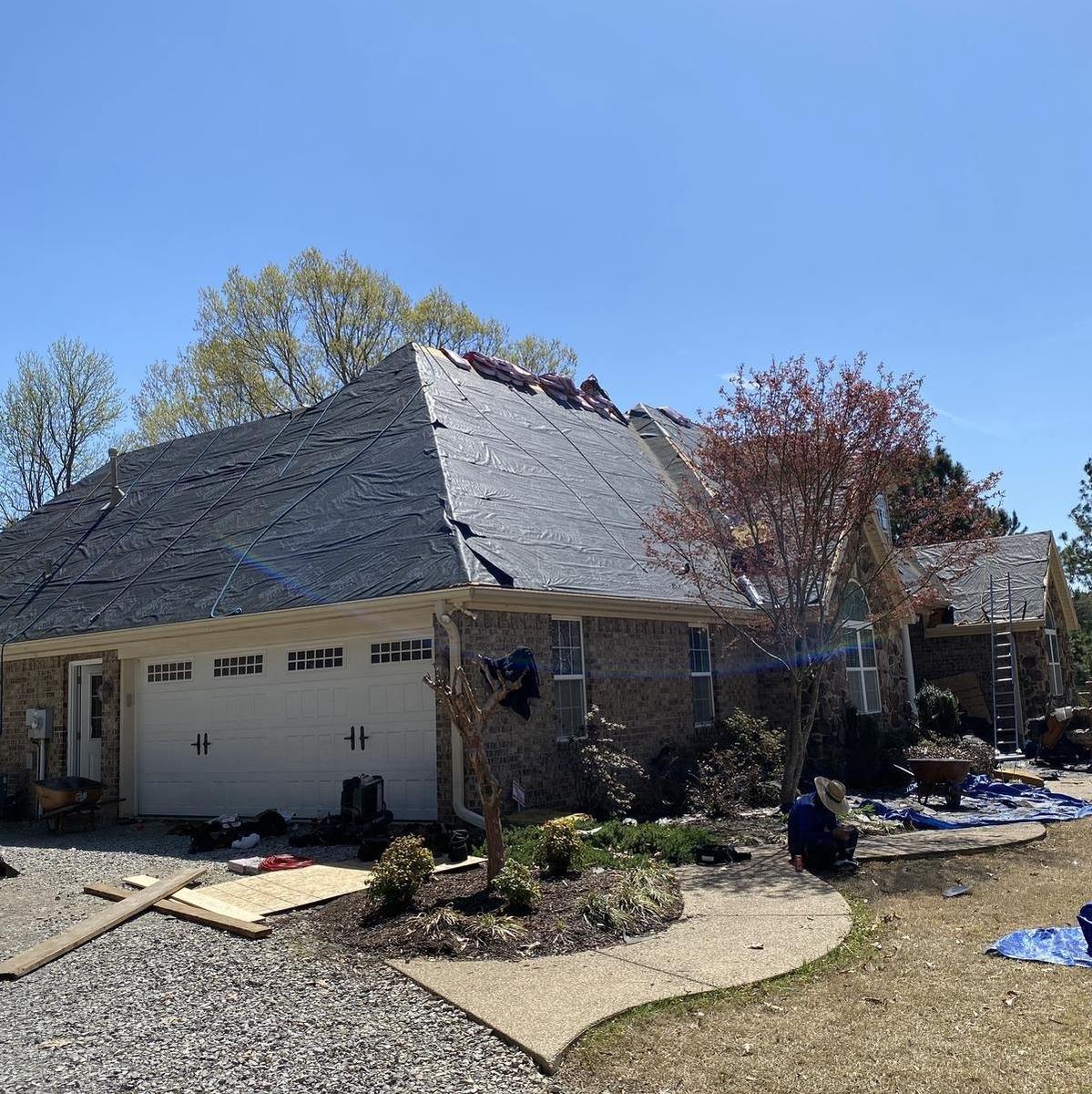 Emergency roofing repair DeSoto County